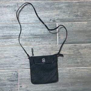 🍦Tommy Hilfiger  Black Purse